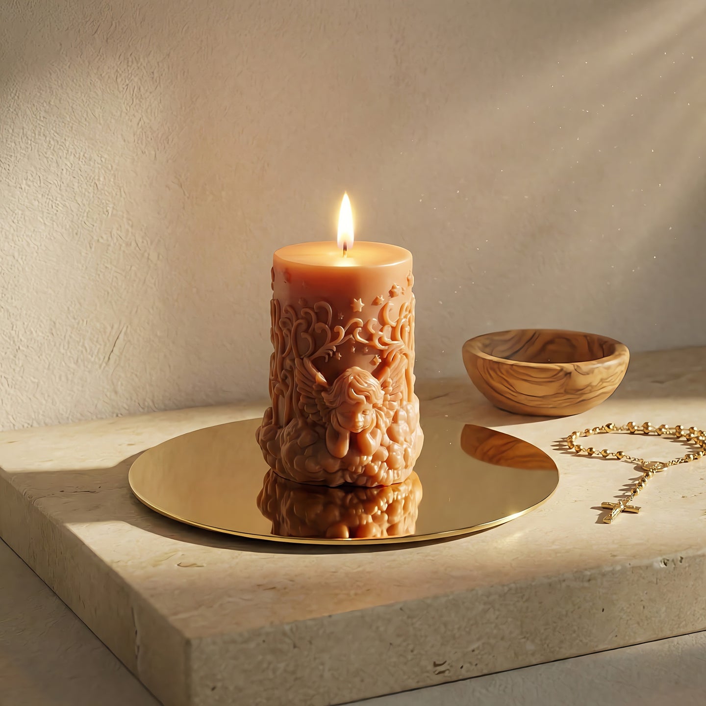 Svíčka ze včelího vosku Malý andělíček Akord 3