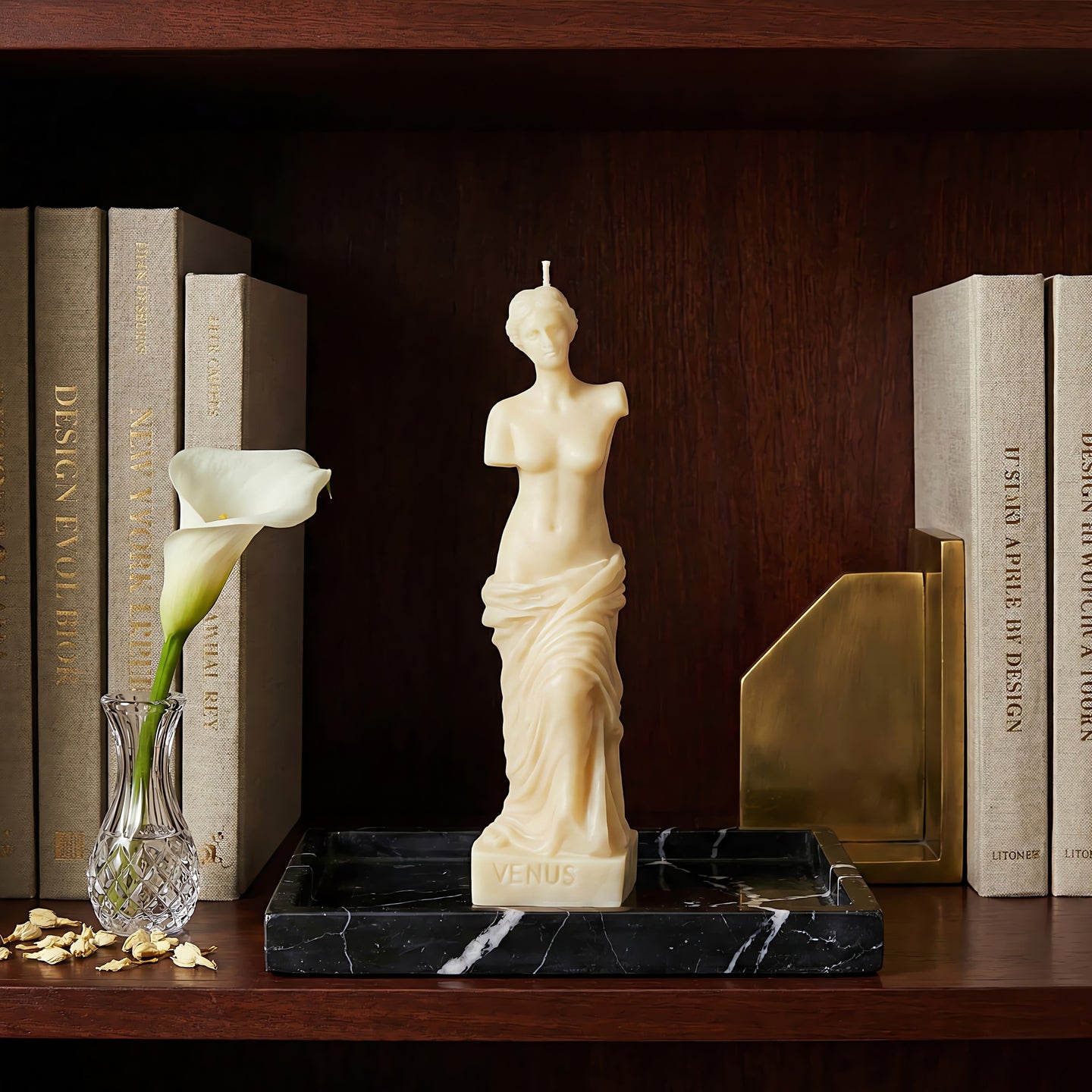 Venus Beeswax Candle Accord 2