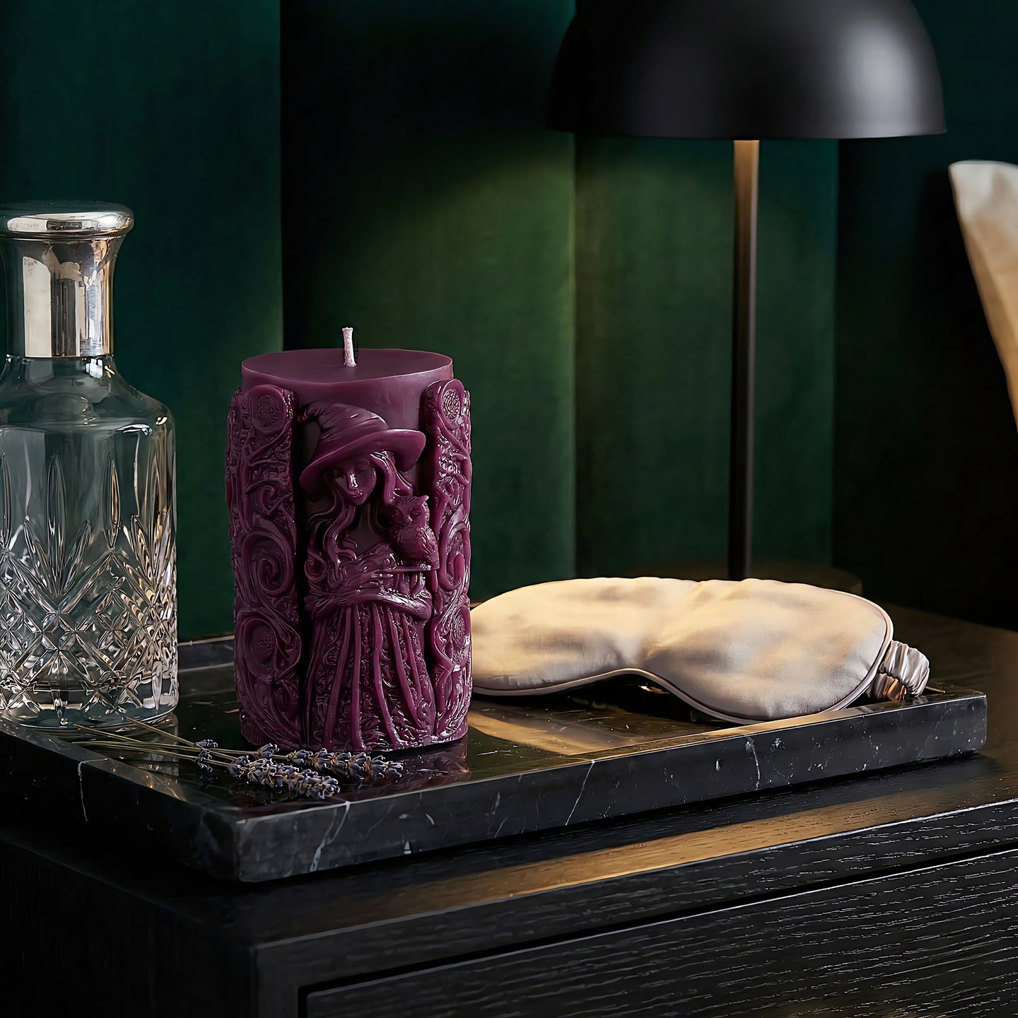 Witches Beeswax Candle Accord 2